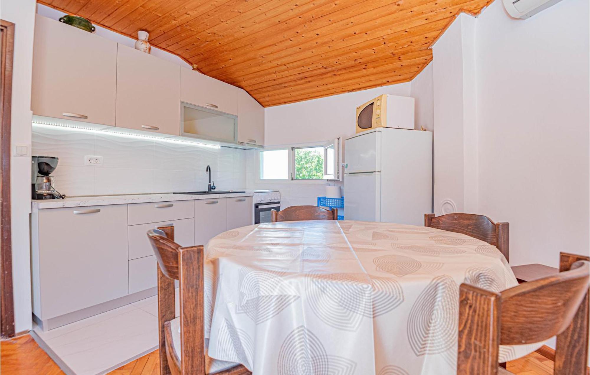 Pet Friendly Apartment In Jadrija With Wifi Bagian luar foto